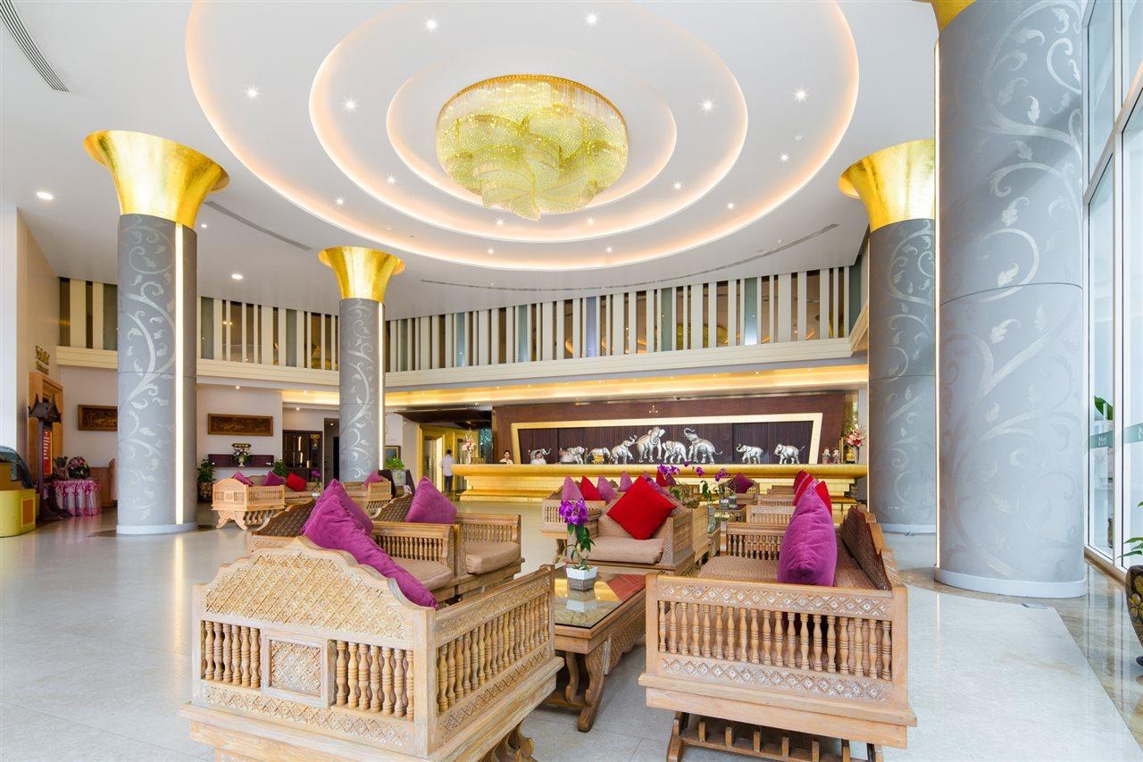 Aiyara Grand Hotel Pattaya Bagian luar foto