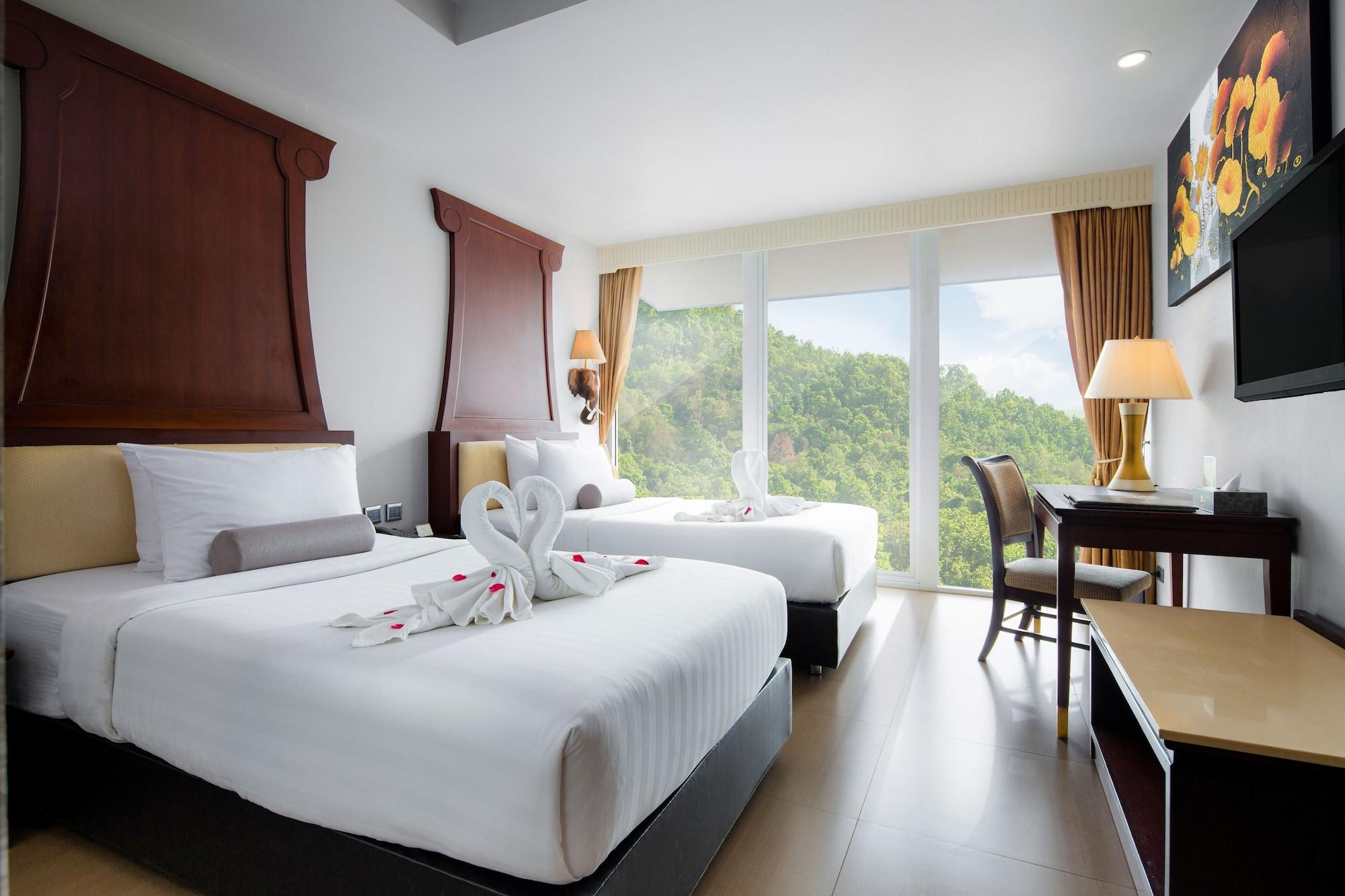 Aiyara Grand Hotel Pattaya Bagian luar foto