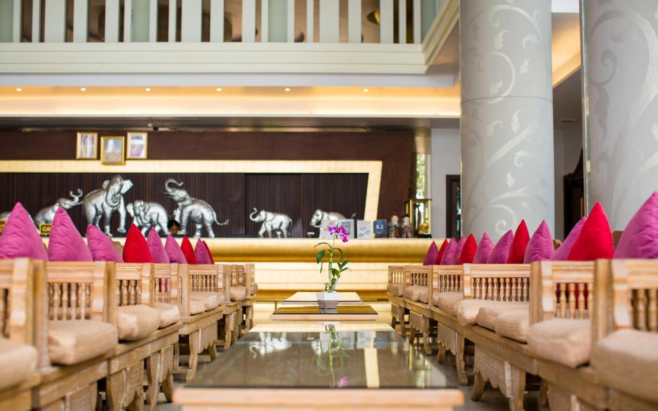 Aiyara Grand Hotel Pattaya Bagian luar foto