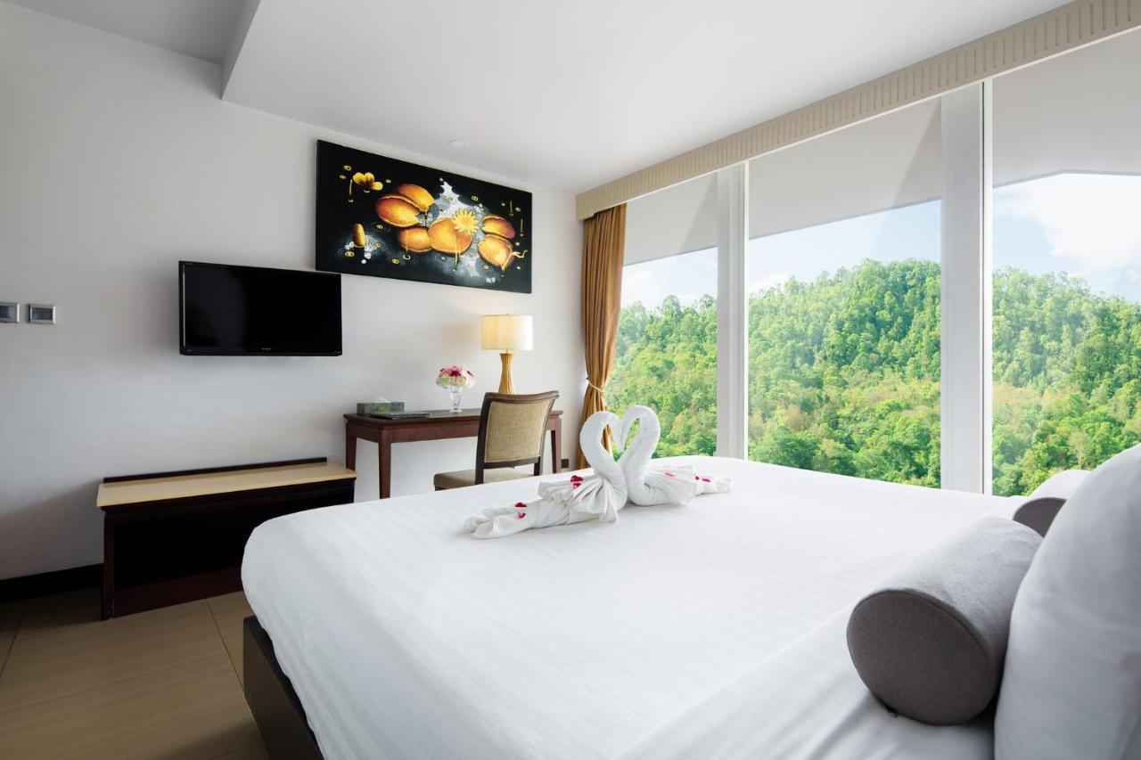 Aiyara Grand Hotel Pattaya Bagian luar foto