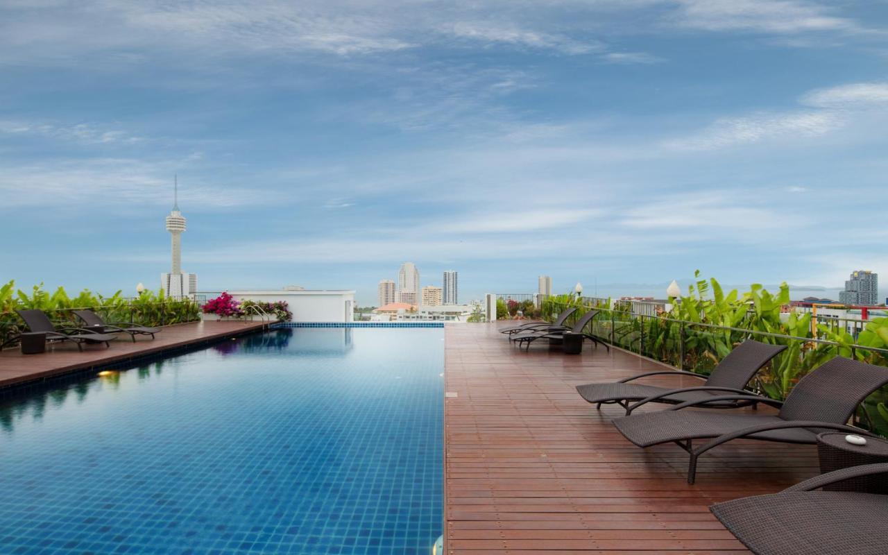 Aiyara Grand Hotel Pattaya Bagian luar foto